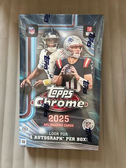 2025 Topps Chrome NFL Trading Cards Hobby Box