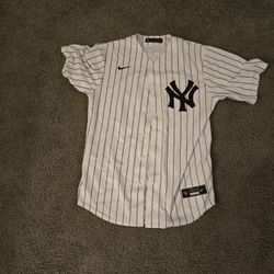 Aaron Judge Jersey. Size M