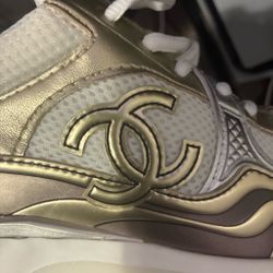 Chanel shoes gold black and white size 8.5