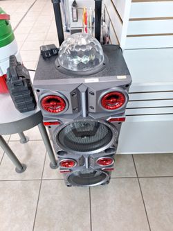 Large Party Speaker with Disco Ball Light