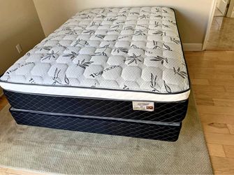 New queen mattress and box spring $240