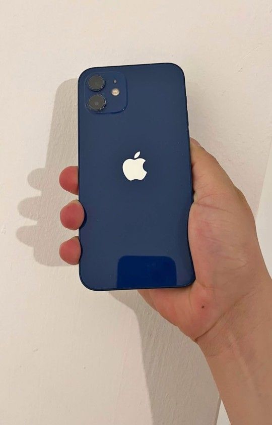 iPhone 12, Factory UNLOCKED, Excellent Condition. Like New