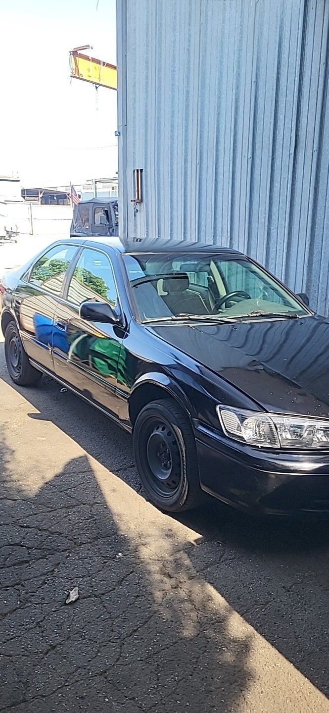 2000 Toyota Camry