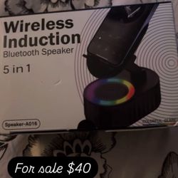 Wireless Bluetooth speaker charger