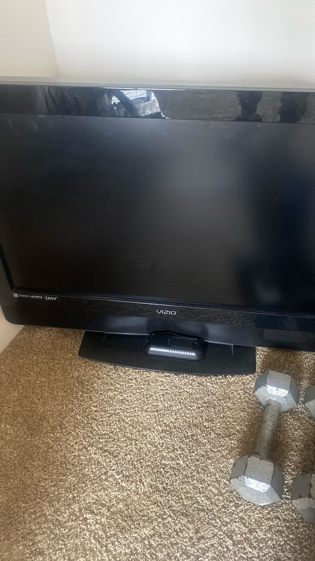 39” Vizio Tv. Comes With Remote. Need Gone