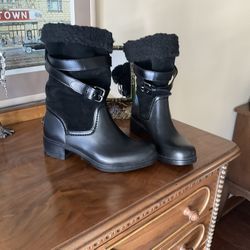 Coach Women’s buckle Zena Shearling Boots Size 9 M