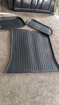 Tesla y juniper trunk mats