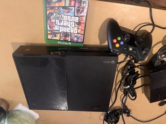 Xbox one 500 gig w gta game and wired control
