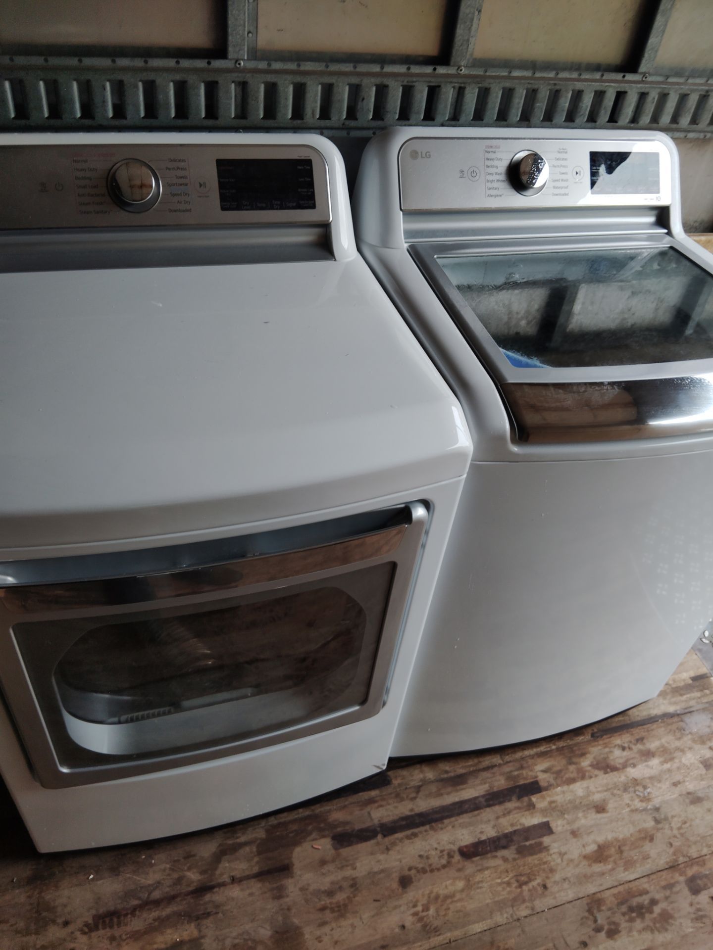 Washer and dryer on pedestal gas