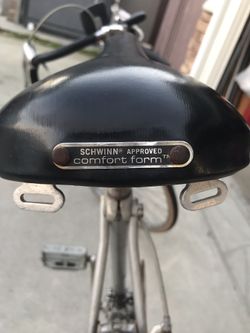 1977 Vintage Schwinn Varsity 10 speed road bike