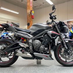 2021 Triumph Street Triple RS 765