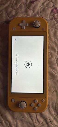 Nintendo Switch Lite- YELLOW