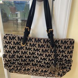 Authentic Michael Kors Tote