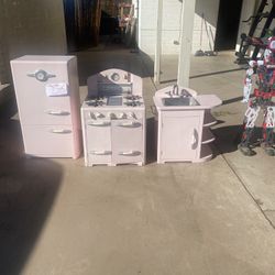 KIDS PLAYSET FOR 50 Bucks