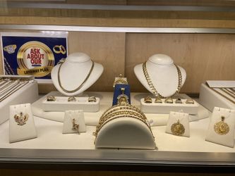 COME SHOP ‼️ CHAINS , BRACELETS, RINGS , PENDANTS ‼️WE OFFER LAYAWAY 10% DOWN 6 MONTHS TO PAY OFF ‼️ CHECK DESCRIPTION ‼️