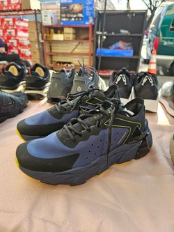 Shoes Under Armour Halo Trainer Size 10 NEW - NO BOX