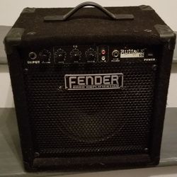 Fender Rumble 15 Bass Amp - PR 497