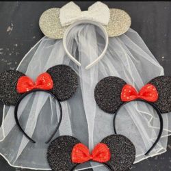 Bride Minnie ears, Bride Mickey ears with Veil , Bride ears, White Bride Mouse ears Headband, honeymoon ears, Wedding ears, engagement ear