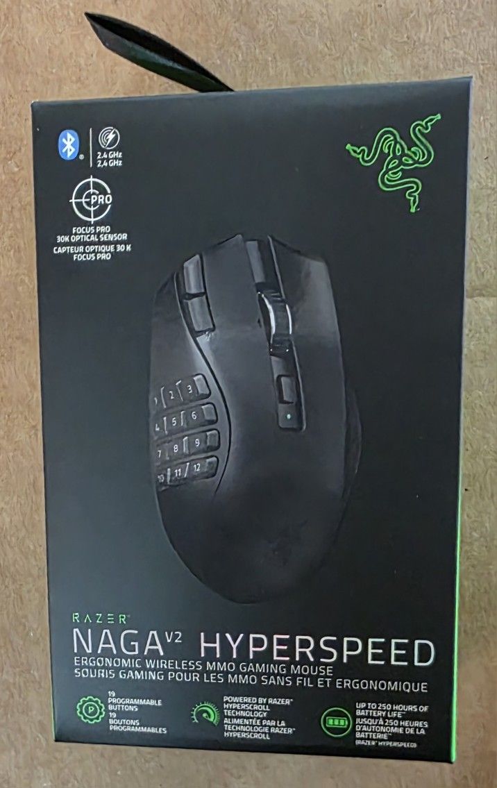 Razer Naga V2 HyperSpeed Wireless MMO Gaming Mouse