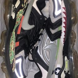 NIKE VAPOR MAX EVO size 10.5 !!!!!!!!