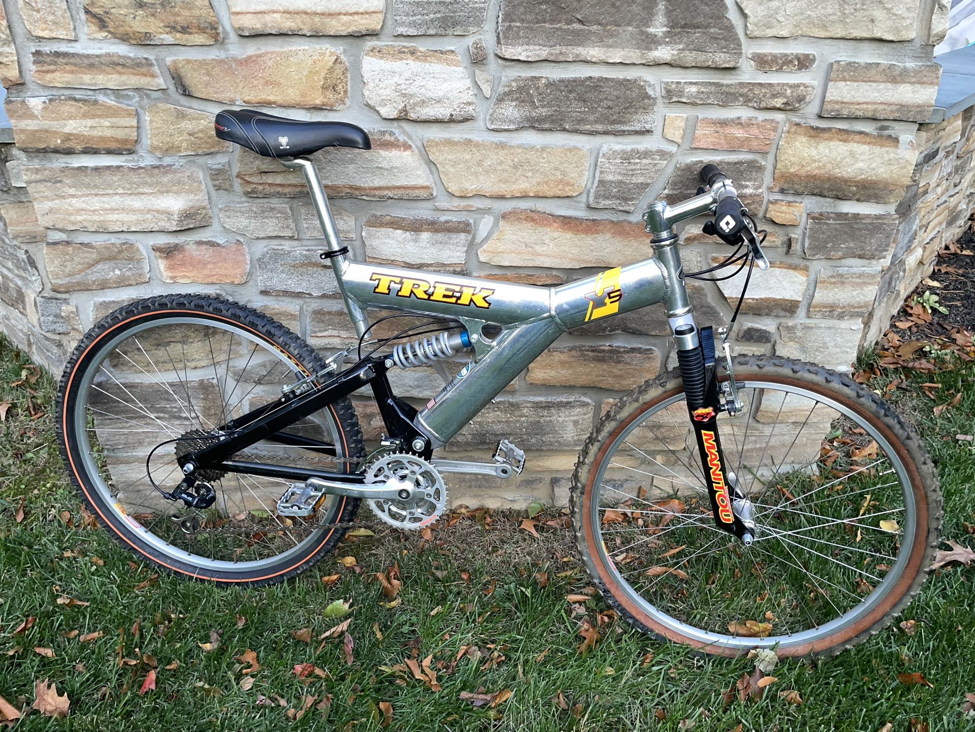 Trek Y5 mountain bike, Medium