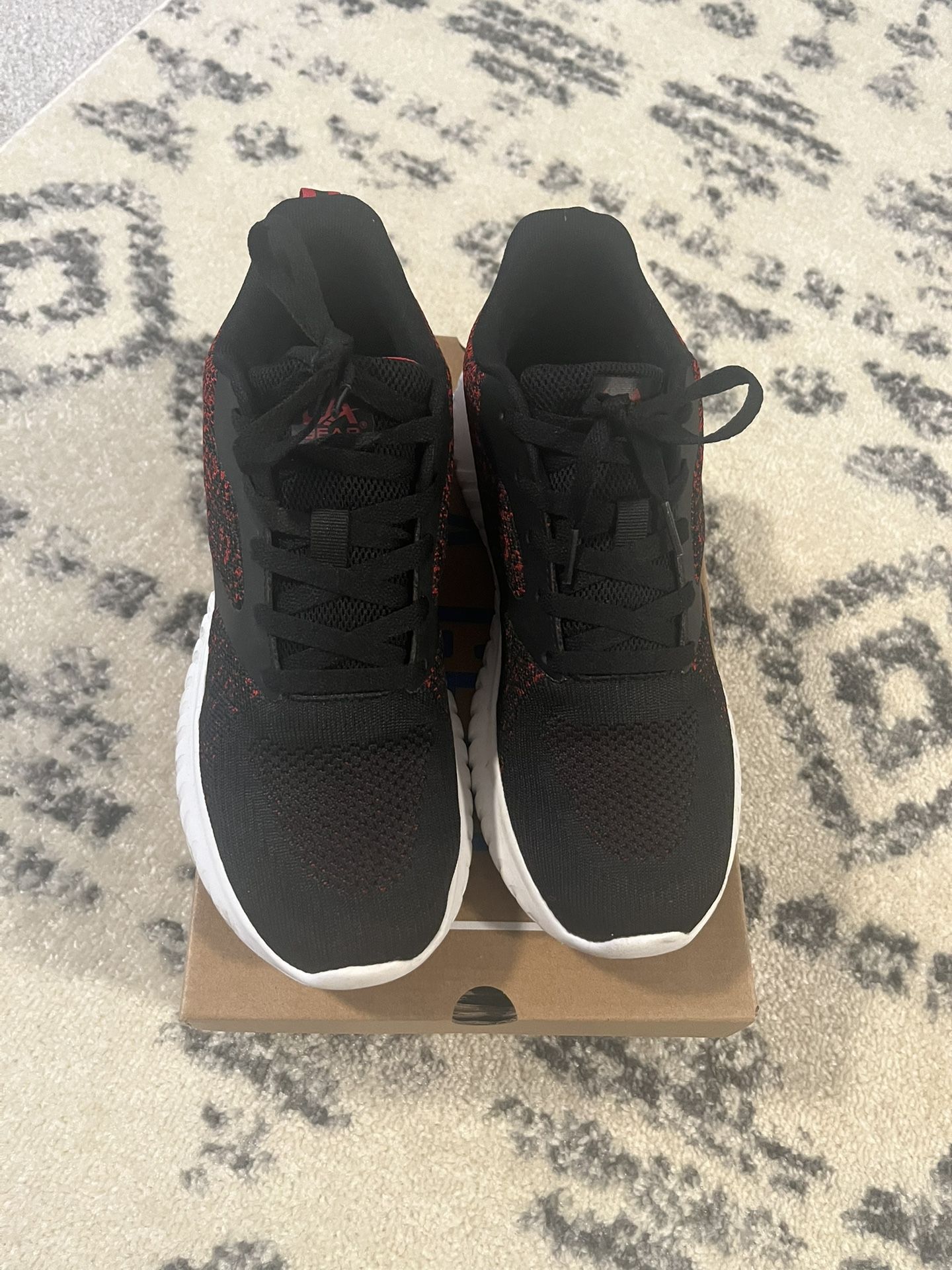 LA Gear Running Shoes 