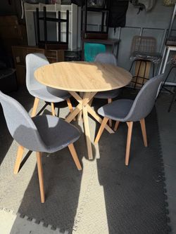 Dining set new