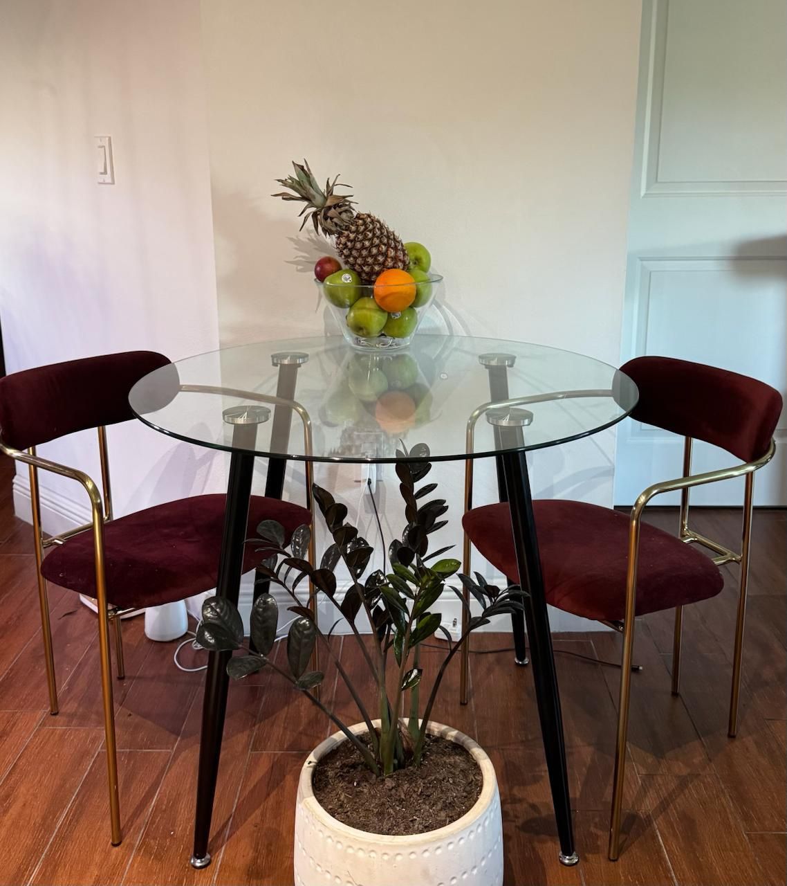 Dining Table With Chairs (2)