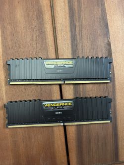 CORSAIR Vengeance DDR4 RAM 16 GB