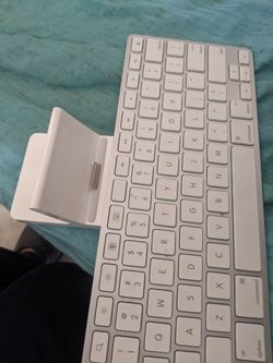 Apple Keyboard Excellent Condition 