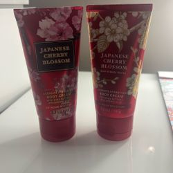 BATH & BODY WORKS