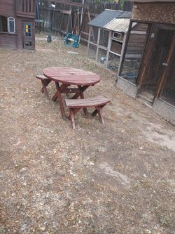 Picnic table.