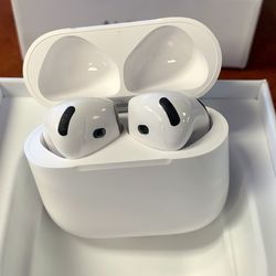 AirPods 4 with ANC….!! 