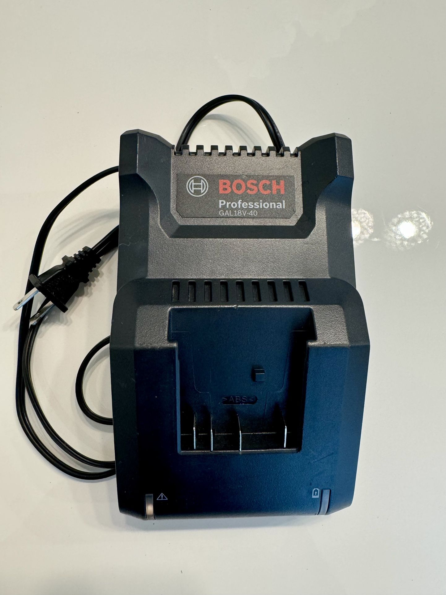 Bosch Professional GAL 18v-40 Battery Charger