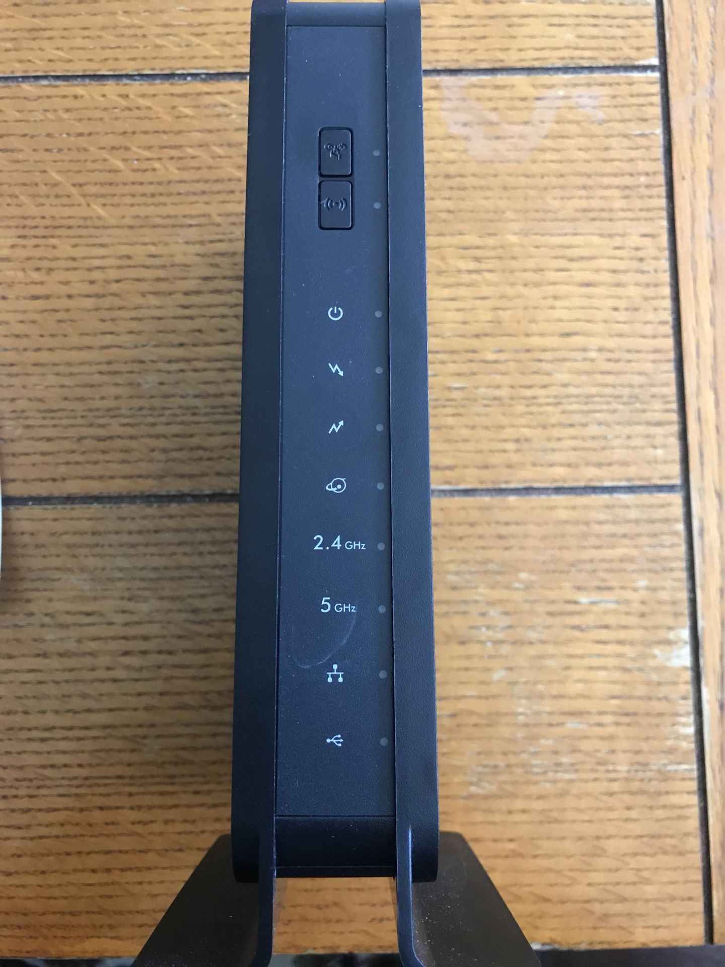 Netgear C3700 Wi-Fi Cable Modem Router N6000