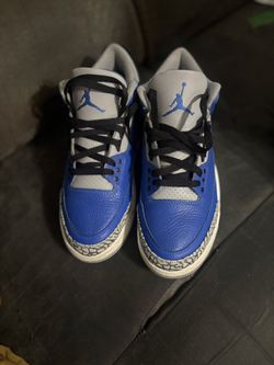 Jordan 3 Varsity Blue Size 10 Men $50