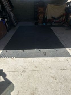 Gym Matt or work place for garage etc 8 by 14 foot long no rips