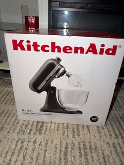 KitchenAid Artisan Bundle 5-qt. Tilt-Head Stand Mixer with Glass Bowl