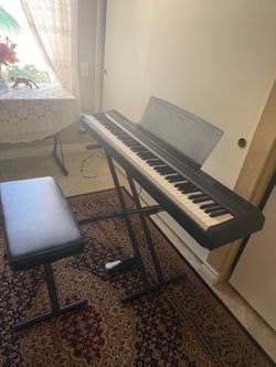 Great Yamaha keyboard P-115 with all accessories