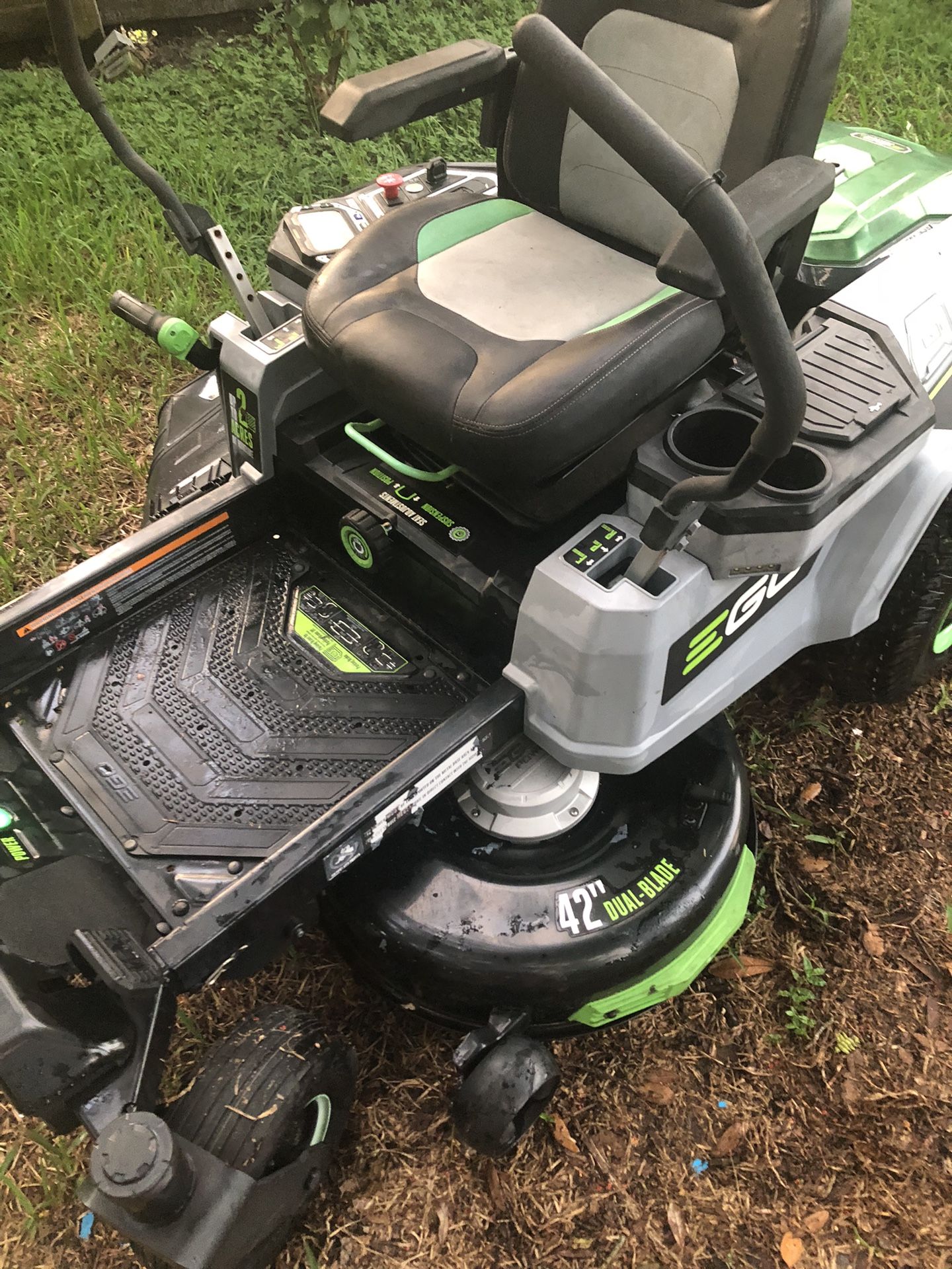Slightly Used Ego Zero Turn 42” Riding Mower W/four 10ah Batteries.