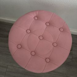 Vanity Chair For Woman’s Vanity 
