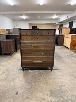 Real MCM Stylemaker 5 Drawer Dresser Chest w/ Dovetail Joints Very Well Made