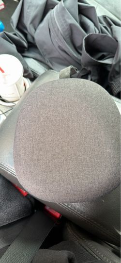 Used Sony XM6 headphones