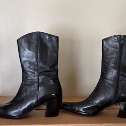 Oxmox Black Leather Boots
