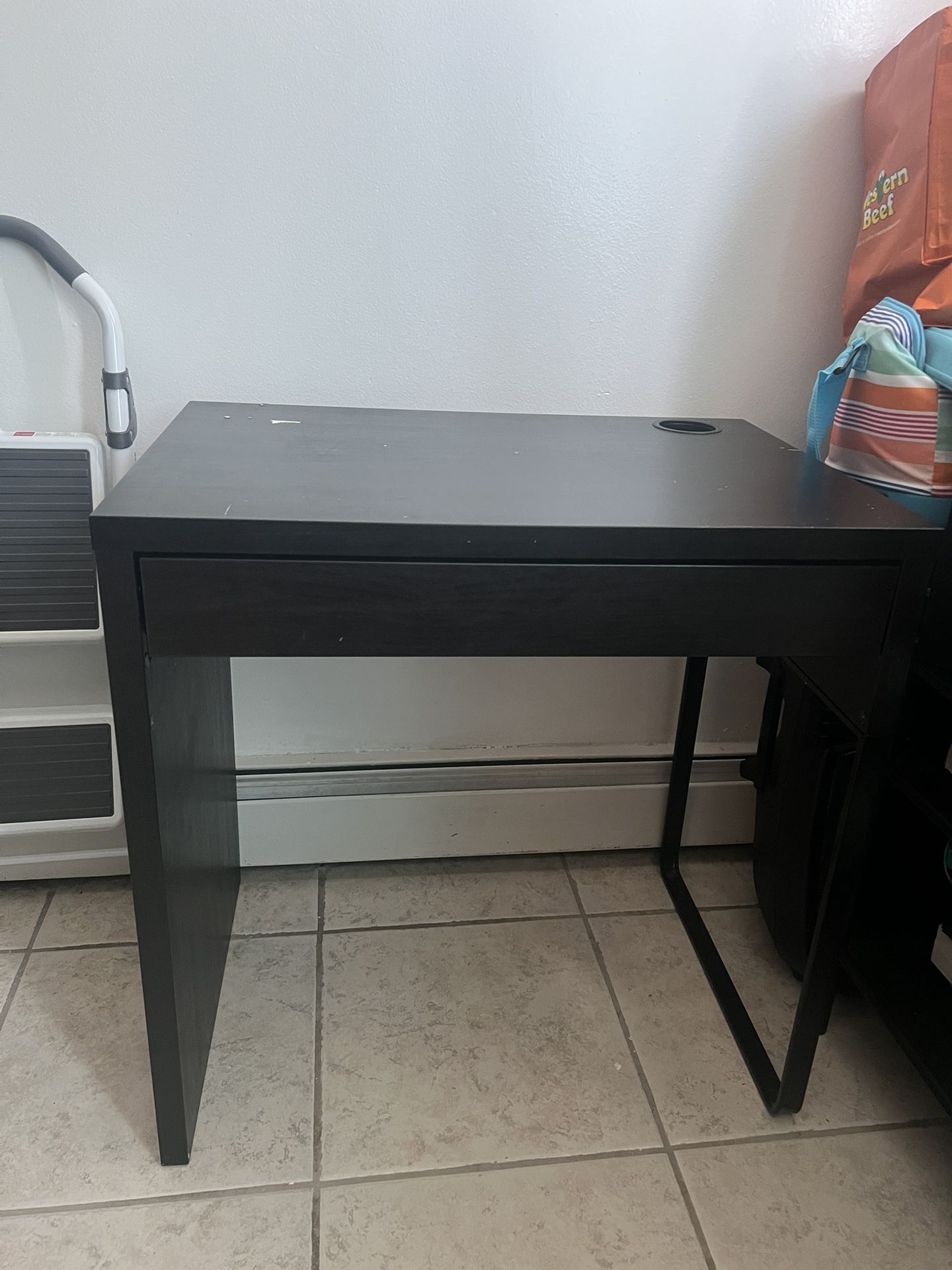 Desk With Draw