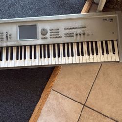 Korg Triton Pro Workstation Sampler