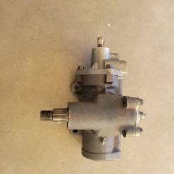 2002 Chevy  Avalanche  Power Steering Gear Box Needs New O Ring But Other Than That Works Fine