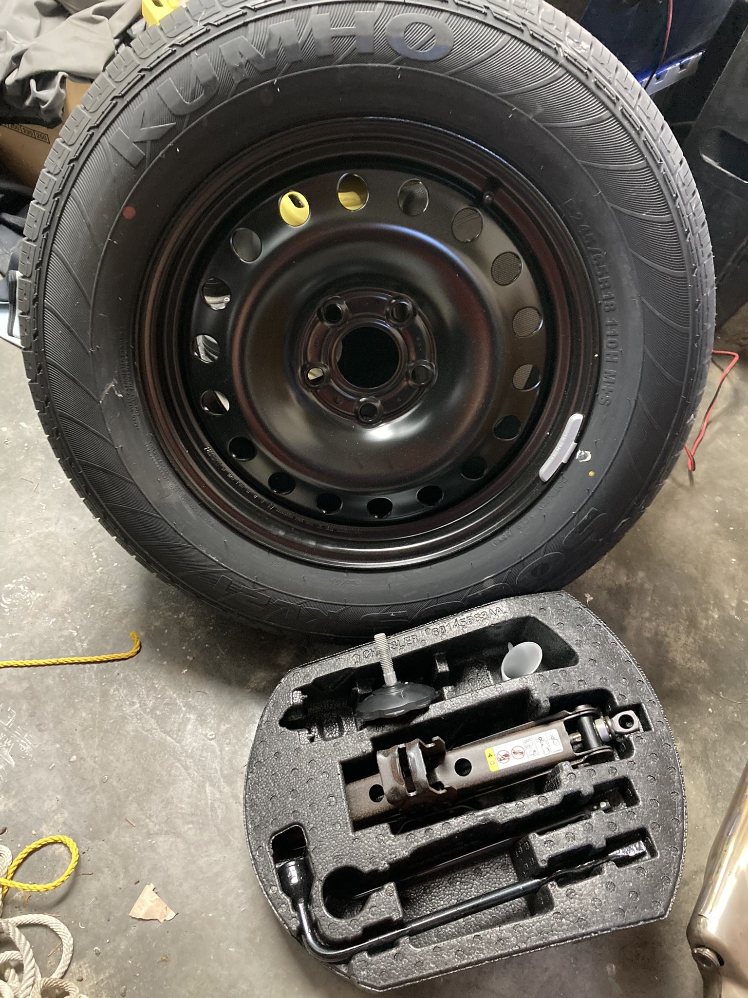 Jeep Grand Cherokee spare tire, jack, and lug wrench