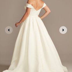NEW** David’s Bridal off shoulder satin gown wedding dress - Ivory - size 24W plus garment bag