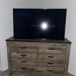 PRICE DROP! Brown Rustic 6-Drawer Dresser! Great Condition! 